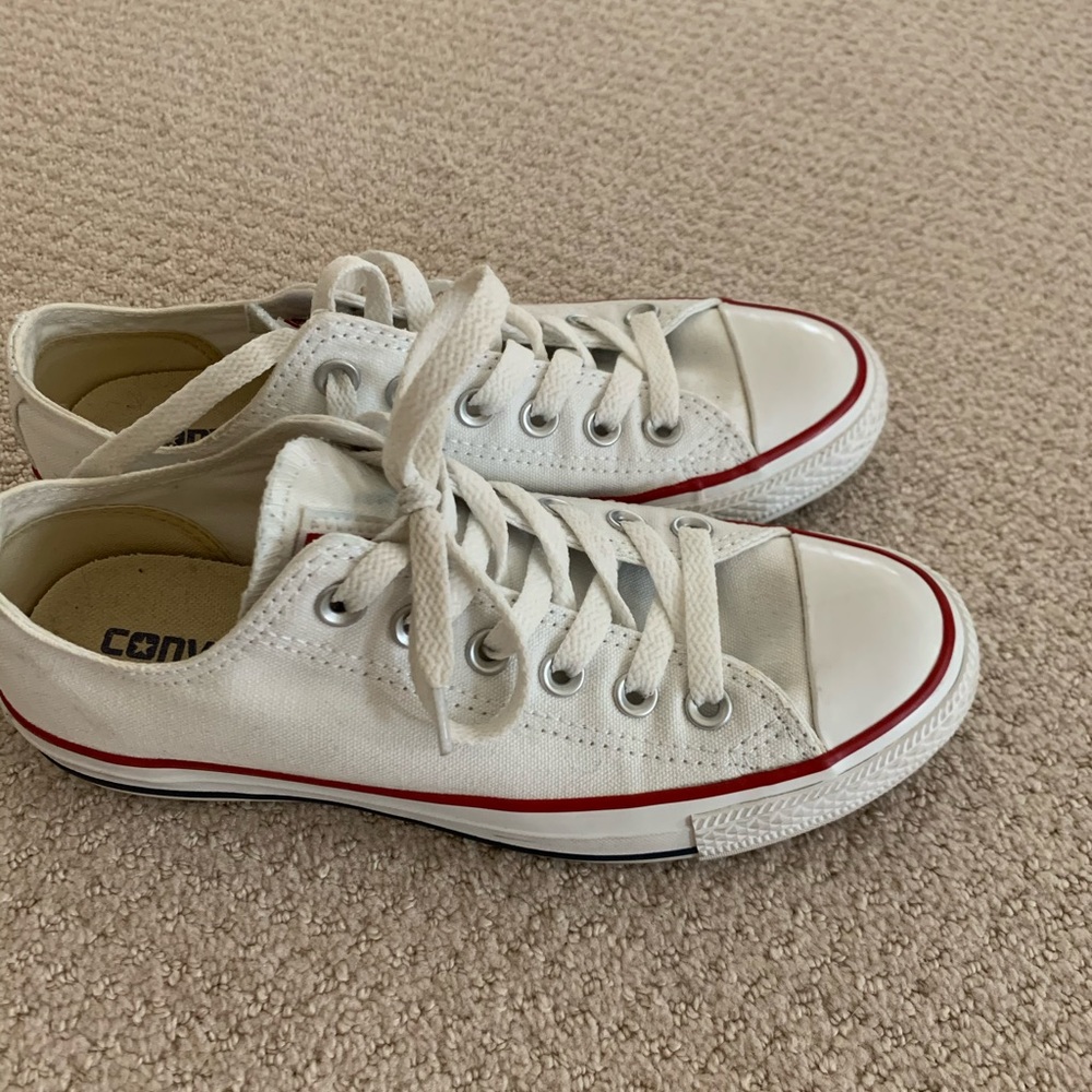 Converse All Star Chucks size 7 women (size 5 men)